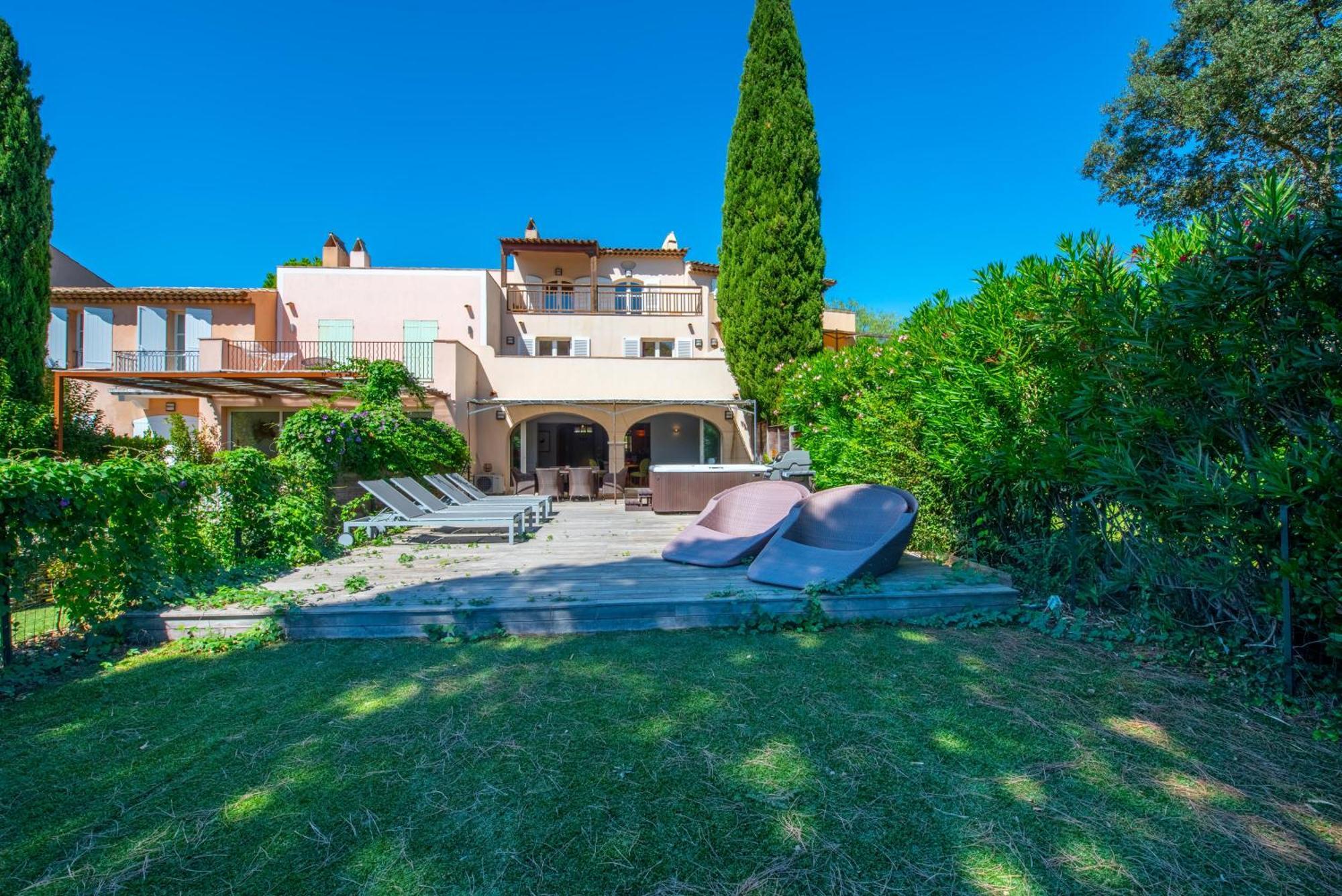 Tropez-golf View Villa *